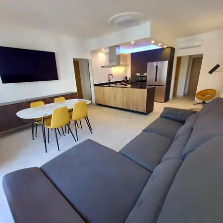 Apartamento Clube Alvorférias T3 - 212 - Vista Piscina E Mar *